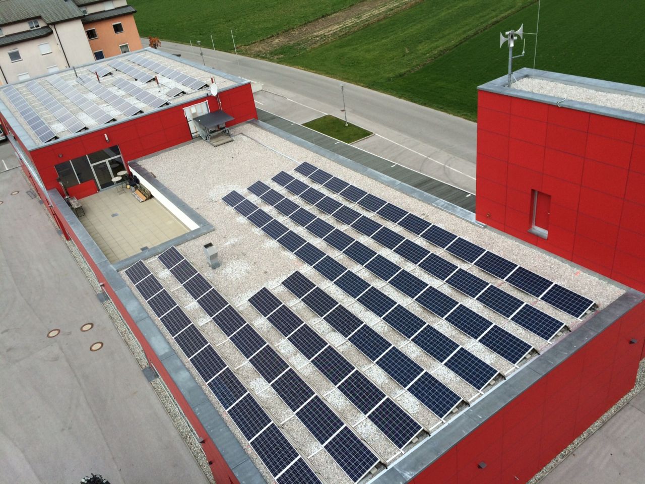 Photovoltaik auf Feuerwehrgebäude in Volders
